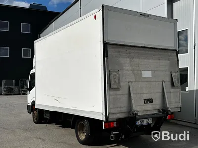 Lätt lastbil Nissan Cabstar, F24.15PF | 2010 | Ydreskåp med bakgavelslyft