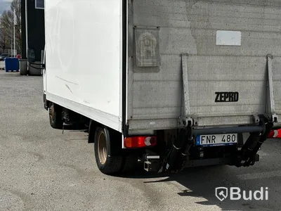 Lätt lastbil Nissan Cabstar, F24.15PF | 2010 | Ydreskåp med bakgavelslyft