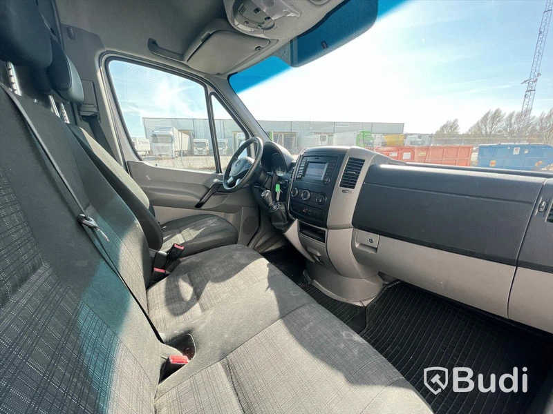 Lätt lastbil Mercedes-Benz Sprinter 316  Skåpbil Manuell, 163 hk, 2017