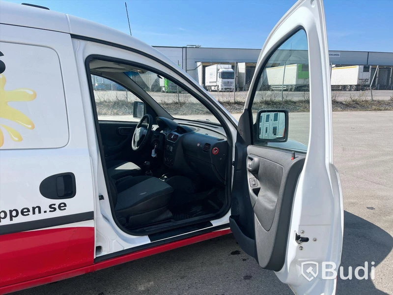 Lätt lastbil Combo Van Tour 1.3 CDTI | Manuell | 75 hk | 2010