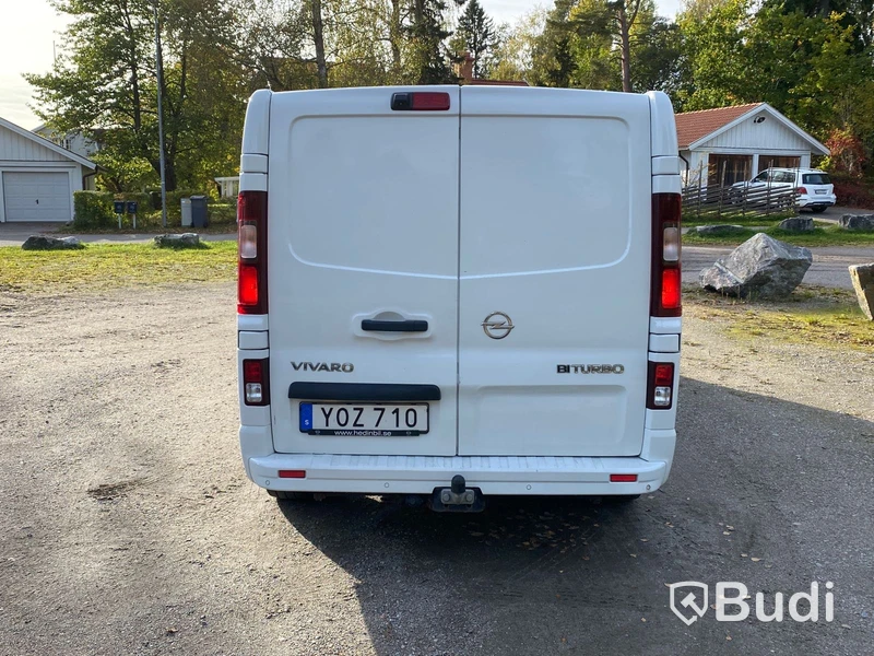 Lätt lastbil Opel Vivaro Skåpbil 2.9t 1.6 CDTI BIturbo Manuell, 125hk, 2017 |  12968mil