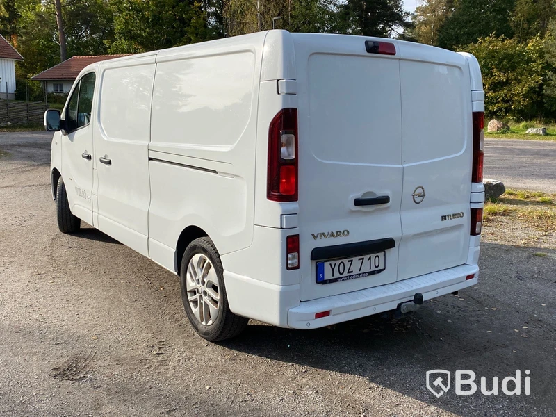 Lätt lastbil Opel Vivaro Skåpbil 2.9t 1.6 CDTI BIturbo Manuell, 125hk, 2017 |  12968mil