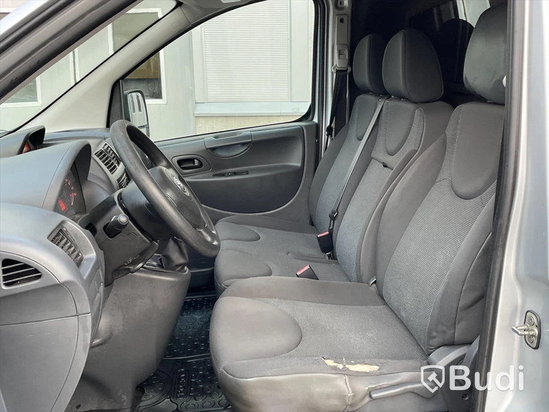 Lättlastbil Toyota Proace Skåpbil 1,6 D-4D  |  Manuell  |  90HK  |  2015
