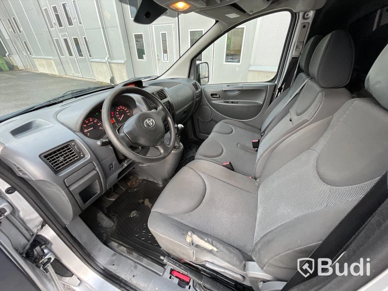 Lättlastbil Toyota Proace Skåpbil 1,6 D-4D  |  Manuell  |  90HK  |  2015