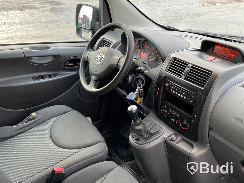 Lättlastbil Toyota Proace Skåpbil 1,6 D-4D  |  Manuell  |  90HK  |  2015