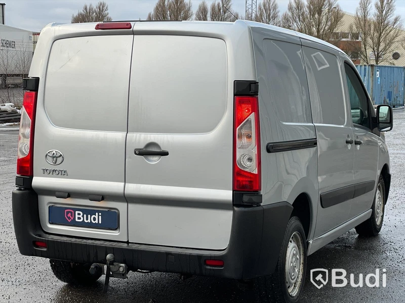 Lättlastbil Toyota Proace Skåpbil 1,6 D-4D  |  Manuell  |  90HK  |  2015
