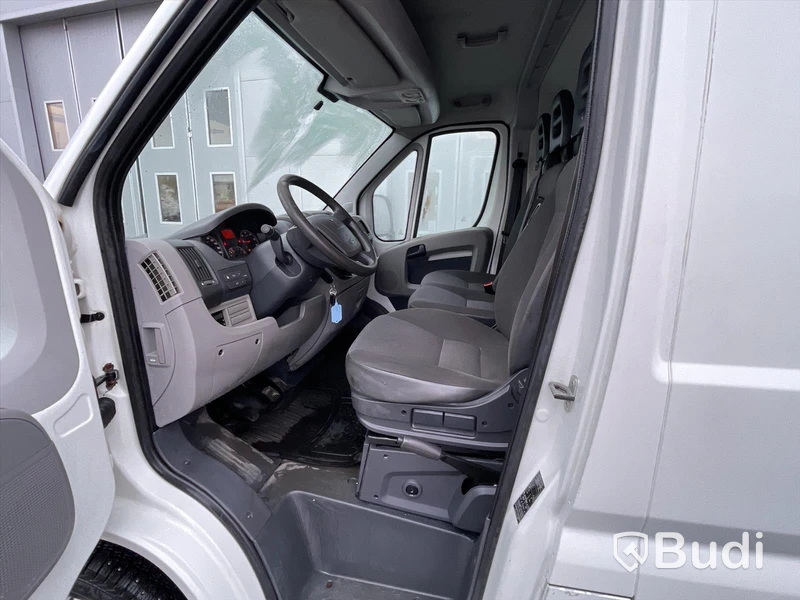 Lättlastbil Peaugeot Boxer Van 335 2,2 HDi | Manuell | 120hk | 2010