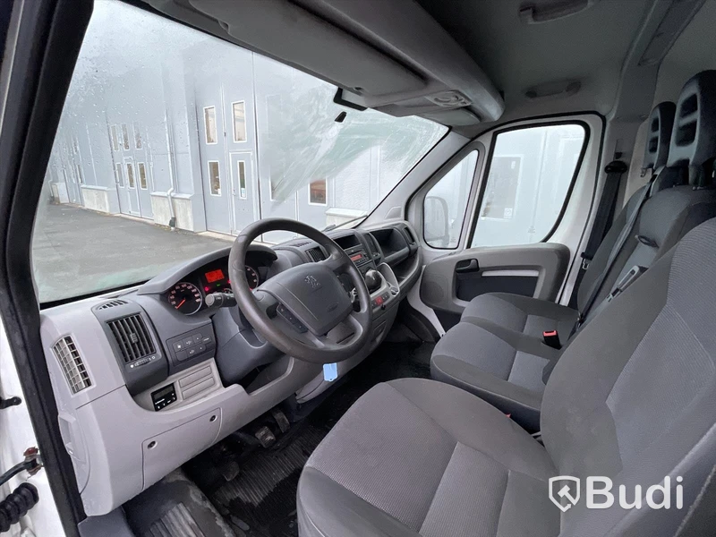 Lättlastbil Peaugeot Boxer Van 335 2,2 HDi | Manuell | 120hk | 2010