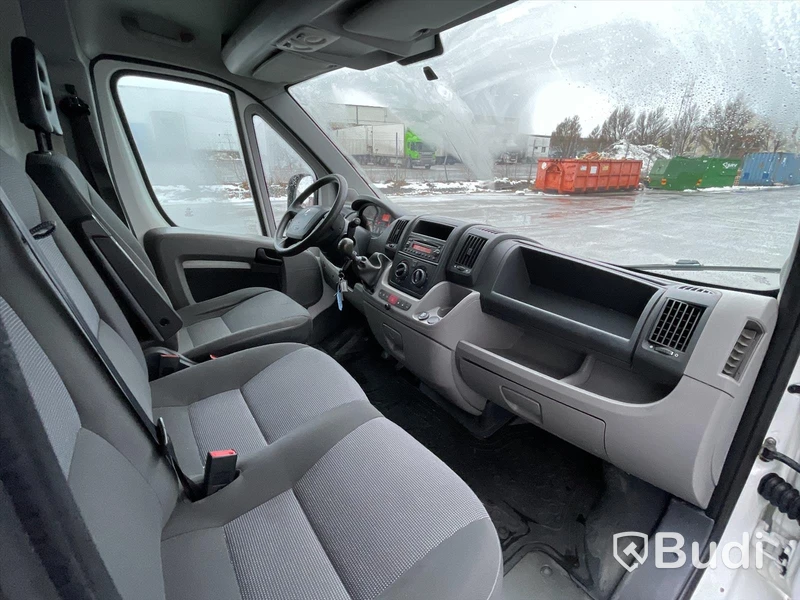 Lättlastbil Peaugeot Boxer Van 335 2,2 HDi | Manuell | 120hk | 2010