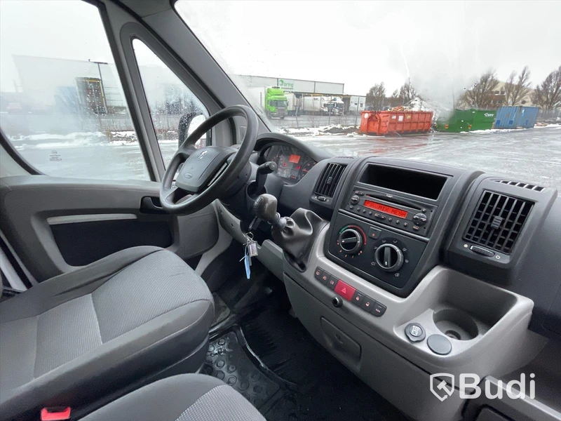Lättlastbil Peaugeot Boxer Van 335 2,2 HDi | Manuell | 120hk | 2010