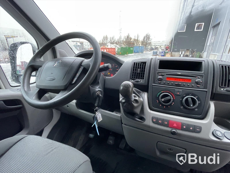 Lättlastbil Peaugeot Boxer Van 335 2,2 HDi | Manuell | 120hk | 2010