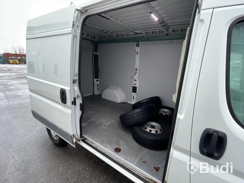 Lättlastbil Peaugeot Boxer Van 335 2,2 HDi | Manuell | 120hk | 2010