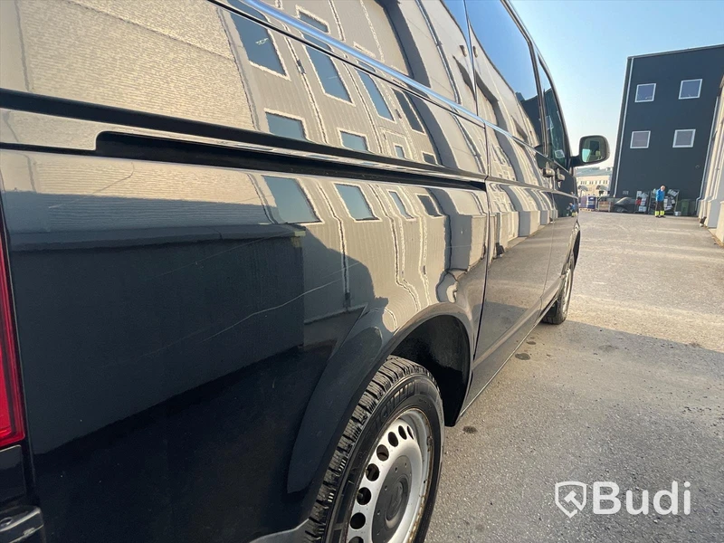 Lättlastbil Volkswagen Transporter T30 2.0 TDI DSG Sequential, 140hp, 2015