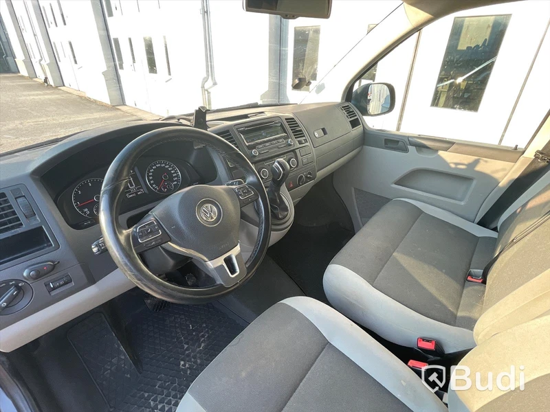 Lättlastbil Volkswagen Transporter T30 2.0 TDI DSG Sequential, 140hp, 2015