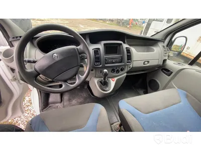 Skåpbil Renault Trafic 2.9t 2.0 dCi | 2011 (defekt motor)
