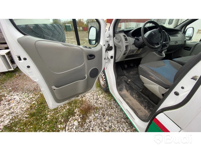 Skåpbil Renault Trafic 2.9t 2.0 dCi | 2011 (defekt motor)