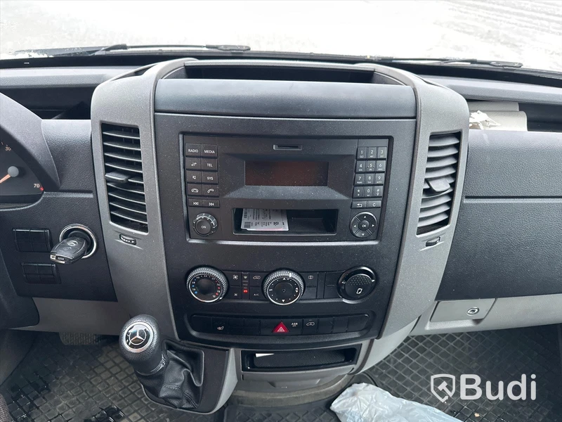 Lättlastbil Mercedes-Benz Sprinter 316 NGT-2015 | med lyft