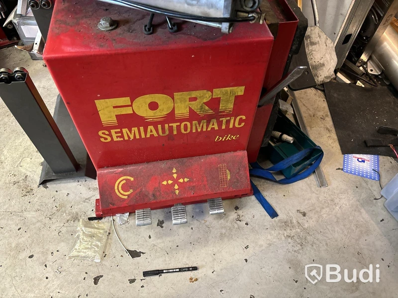 Komplett MC-verkstad inkl. Bromsbänk (Ny info)