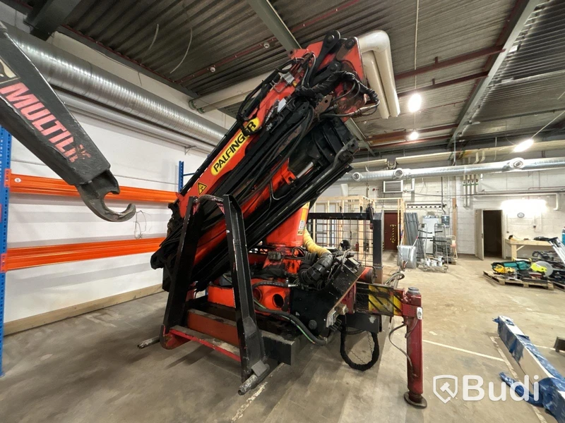 Kranflak Palfinger PK2100 med jibb