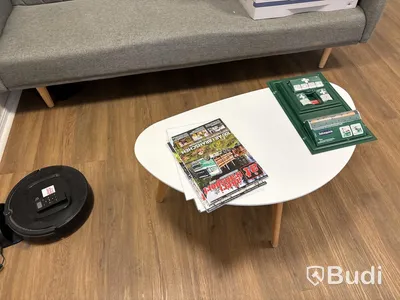 Kontors & köksmöbler, tv, robotdammsugare m.m. Stort parti.