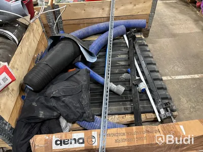 Byggmaterial, verktyg och maskiner.