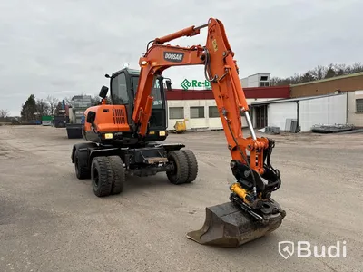 Hjulgrävare Doosan DX55W -2015 med tiltrotator, skopor & tjälkrok.