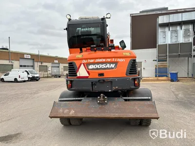 Hjulgrävare Doosan DX55W -2015 med tiltrotator, skopor & tjälkrok.