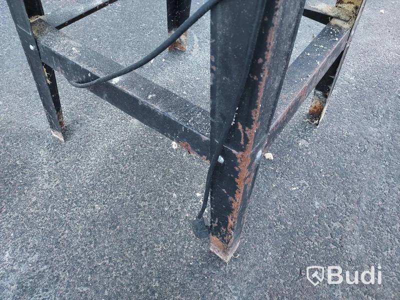 Byggsåg med bord