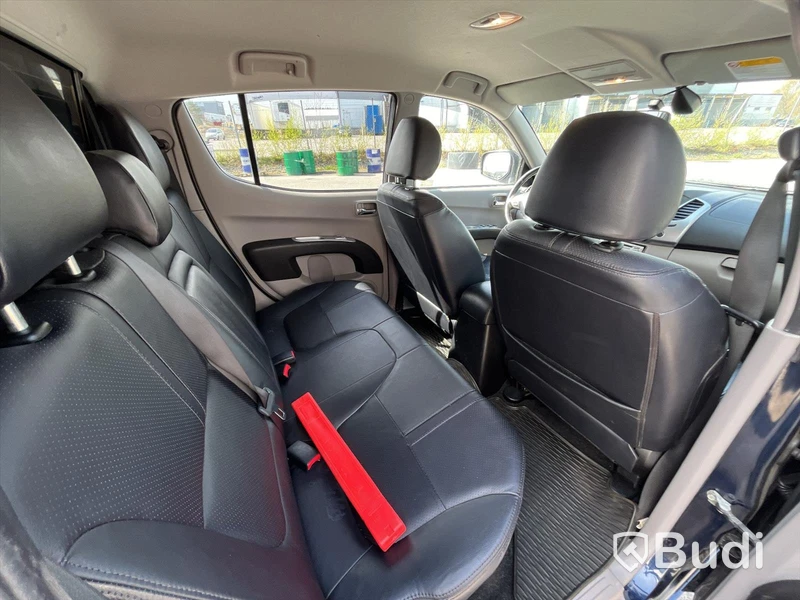 Personbil MITSUBISHI L200 2.5 Di-D 178hk -2012