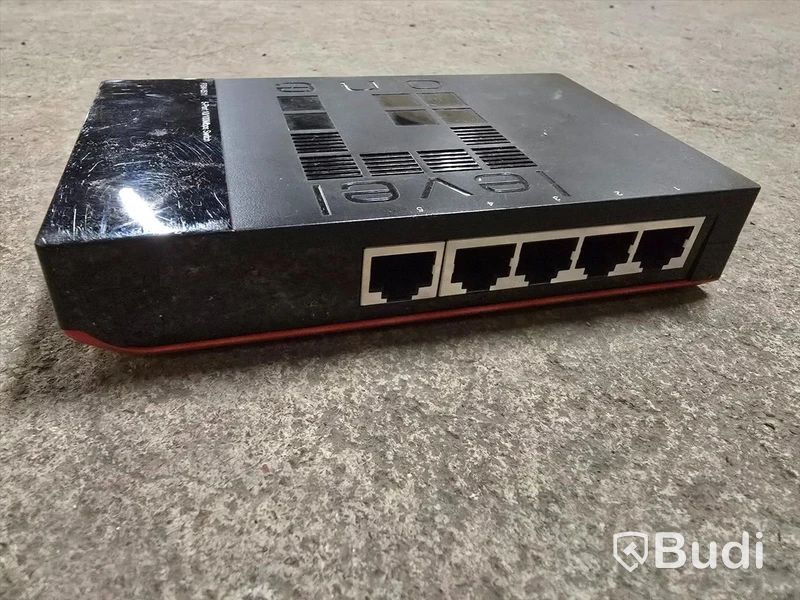 Låda med div elektronik & IT-utrustning