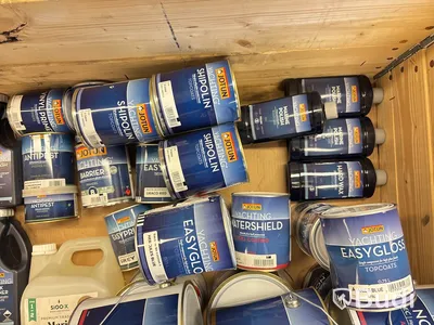 Parti med diverse för yttre båtunderhåll, Jotun, olika färger och produkter