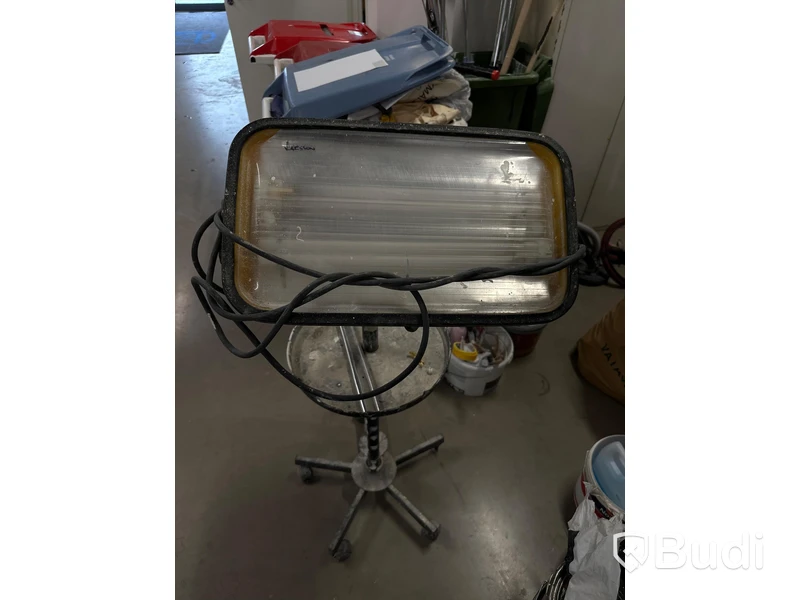 Bygglampa på ställning med hjul  Magnum 72 +