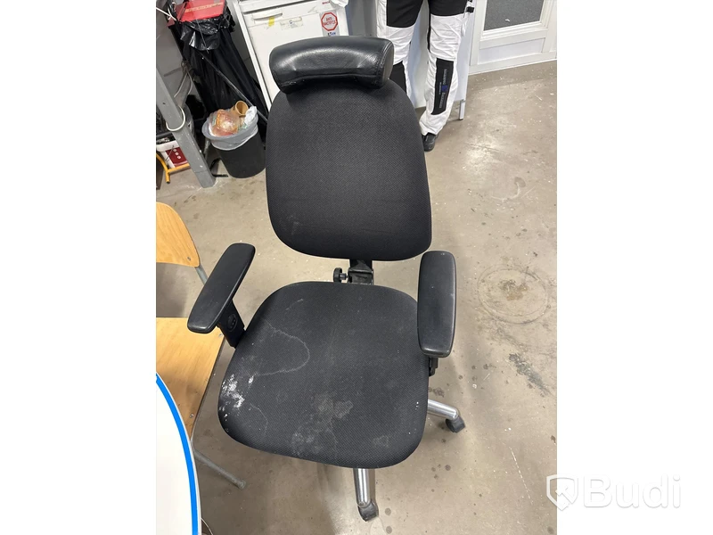 2 st kontorsstolar