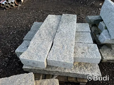 Ca 15 st. pall med kantsten