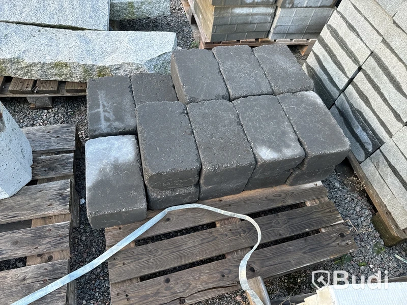 Stort restlager med marksten ca. 20 st. pall