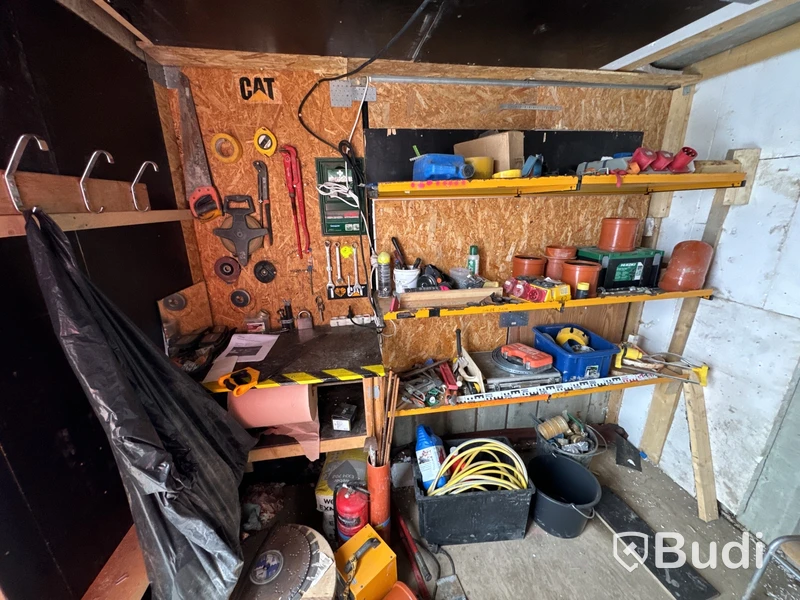 Container, 10 fot inklusive innehåll