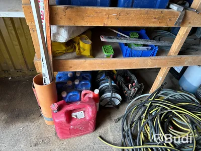 Redskapscontainer inklusive innehåll