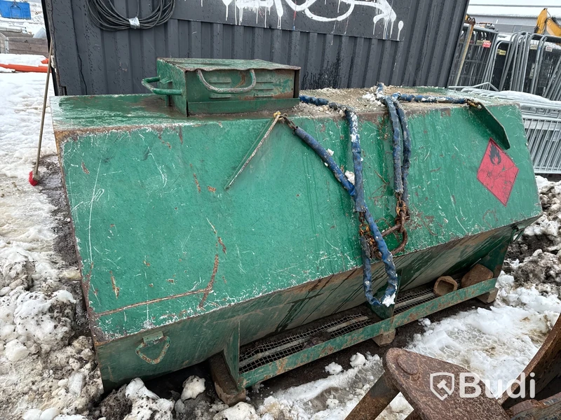Bränsletank 2000 liter