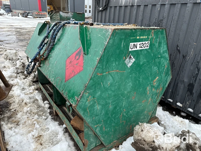 Bränsletank 2000 liter