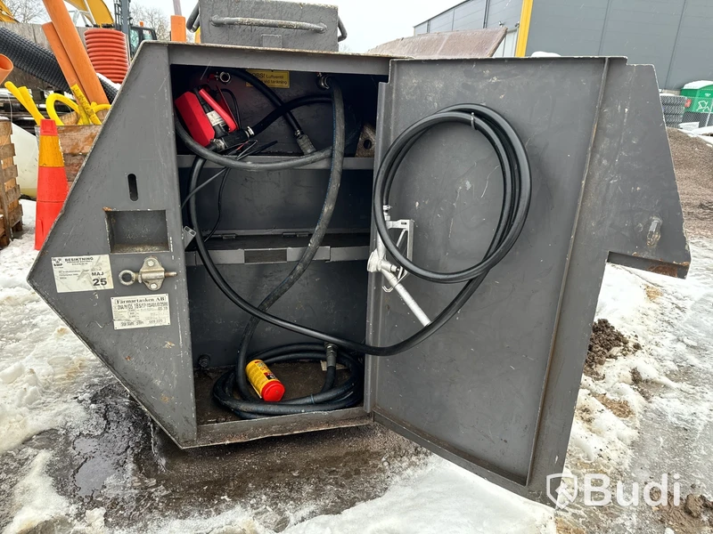 Bränsletank 2000 liter