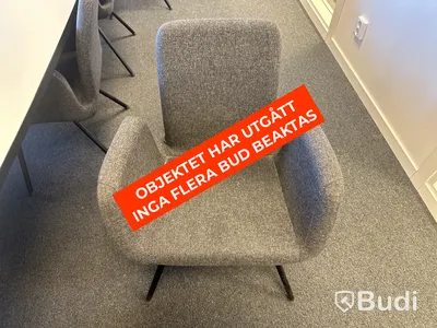 Konferensbord och 13 st. stolar olika modeller