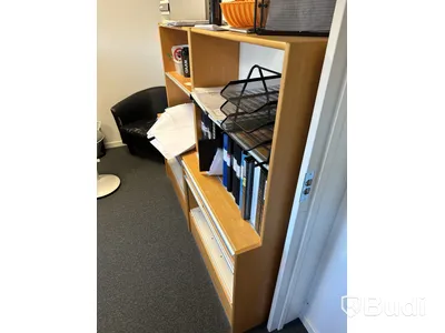 2 st. Hyllor och 2 st. skåp