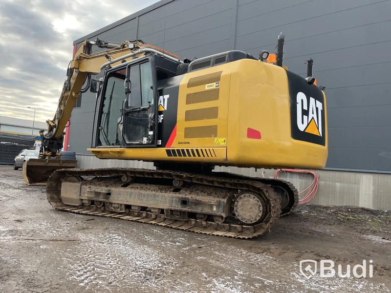 Grävmaskin CAT 323 FL -2017 |  Leica Geosystem