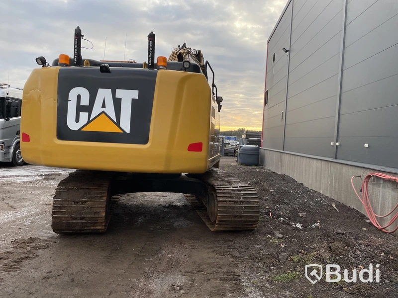 Grävmaskin CAT 323 FL -2017 |  Leica Geosystem