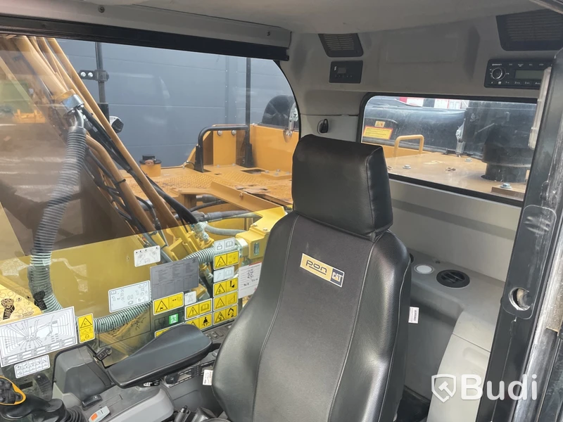 Grävmaskin CAT 323 FL -2017 |  Leica Geosystem