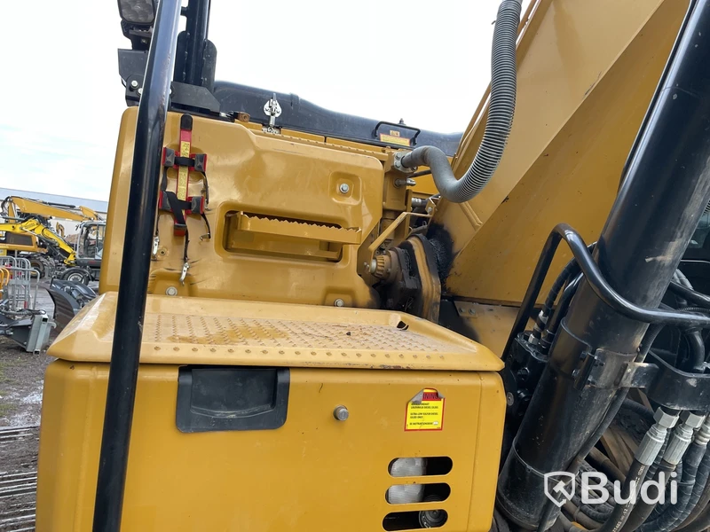 Grävmaskin CAT 323 FL -2017 |  Leica Geosystem