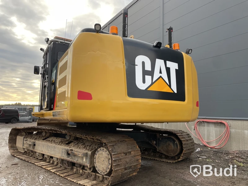 Grävmaskin CAT 323 FL -2017 |  Leica Geosystem