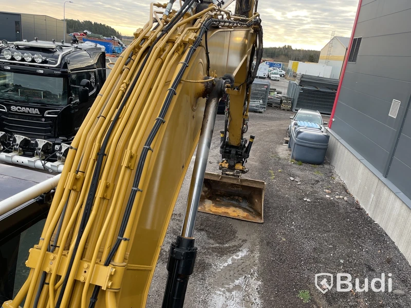 Grävmaskin CAT 323 FL -2017 |  Leica Geosystem