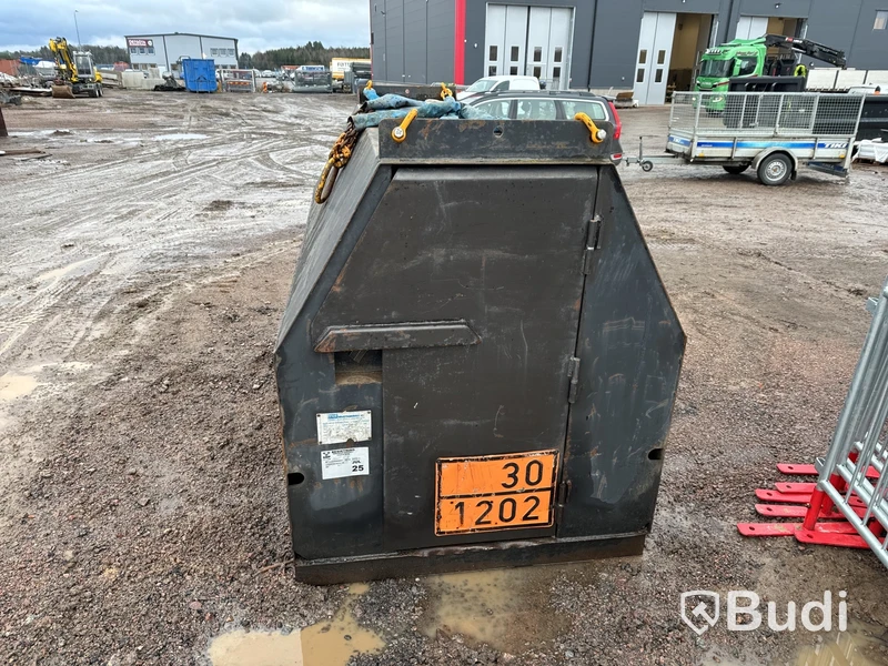 Bränsletank 2000 liter