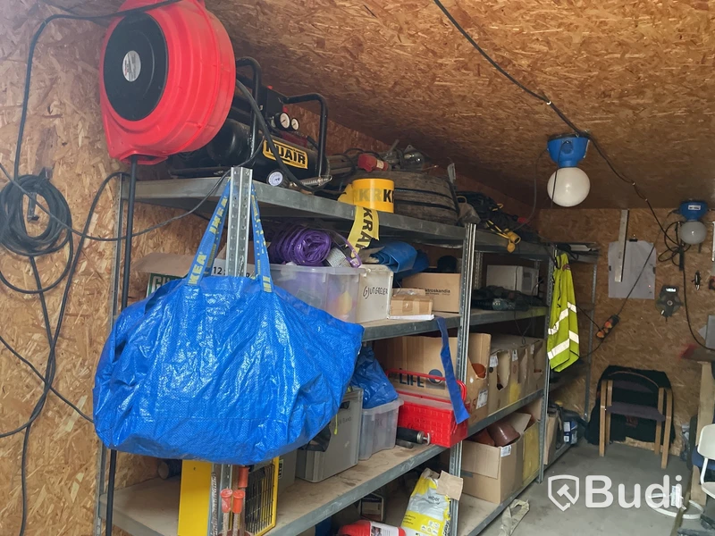 Container 20 fot | inklusive befintliga inventarier